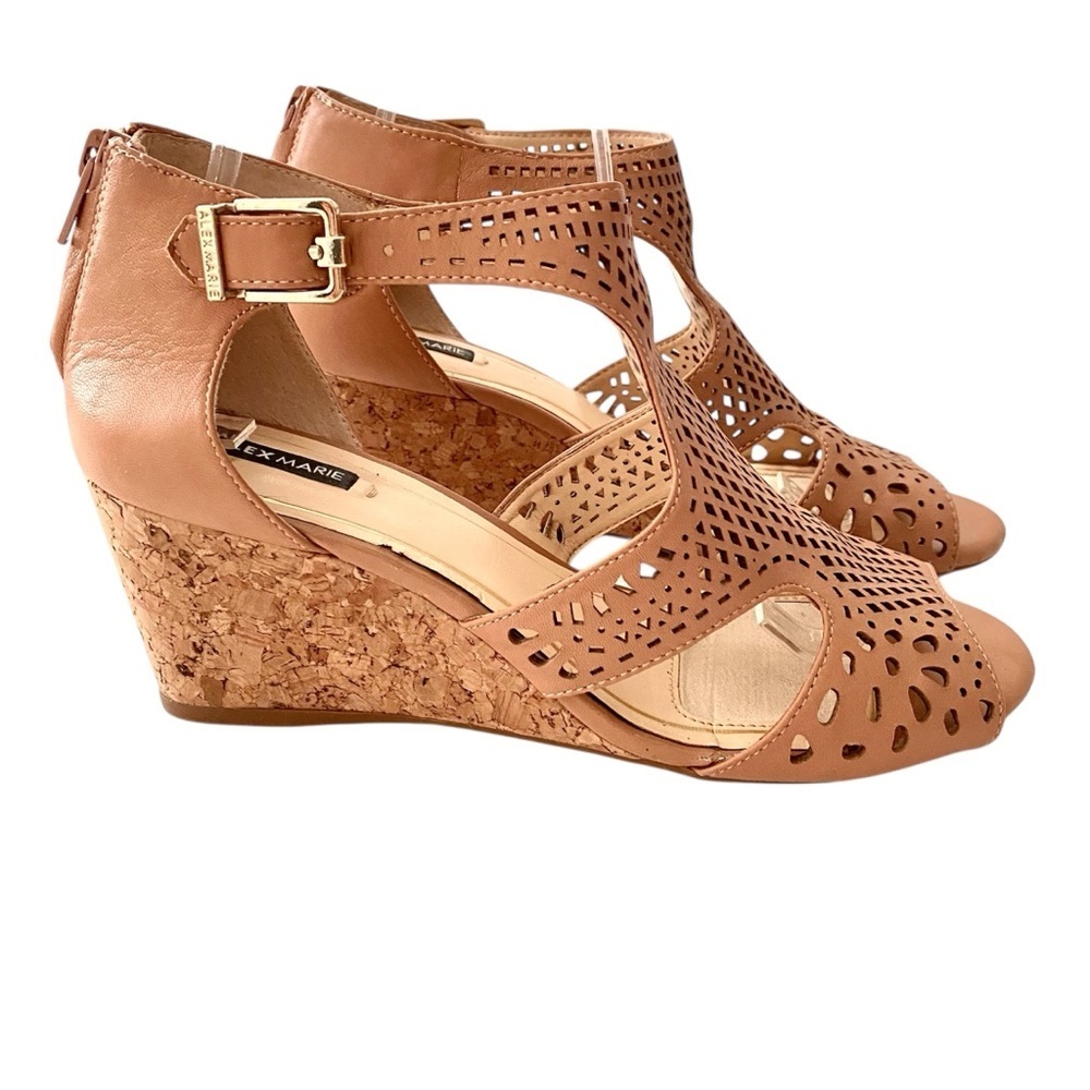 Alex Marie Brown Wedge Sandals Size 8.5M Perforated Summer Vacation - Picture 2 of 14